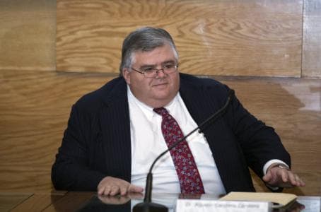 Dólar inicia semana con presión de alza; se cotiza en $16.52 al menudeo