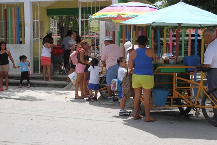 'Barren' con los ambulantes en las escuelas