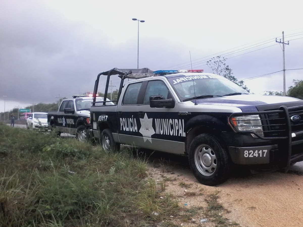 Continúan los desalojos en la Riviera Maya, ahora tocó turno a Puerto Aventuras
