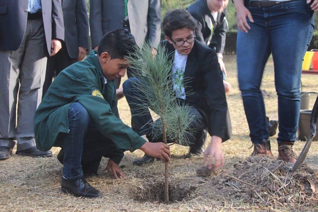 Niño playense es nominado al Premio Nacional de la Juventud