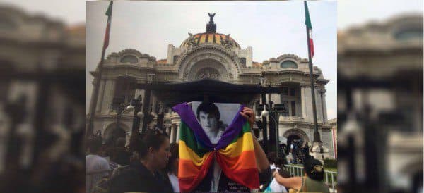 Entre lágrimas, México despide a Juan Gabriel. Está más vivo que nunca en la Riviera Maya.