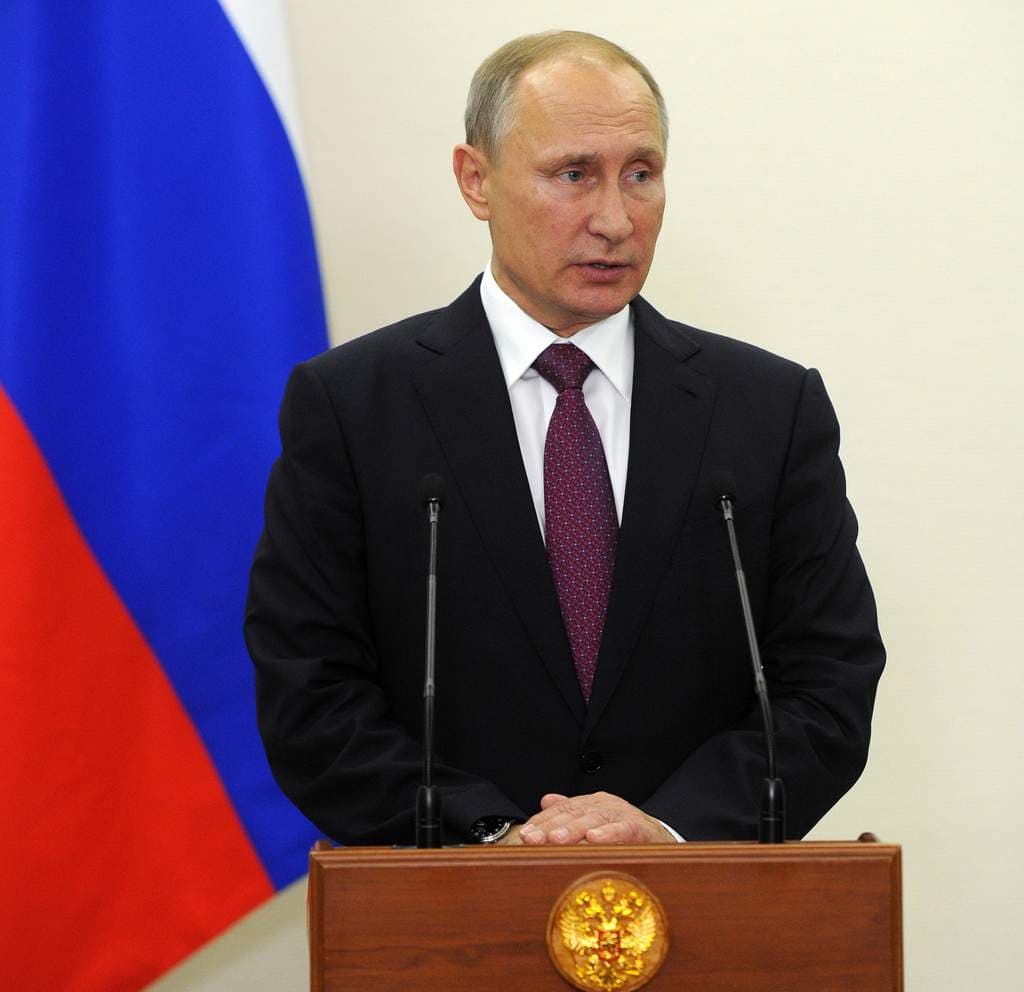 Ordena Putin prolongar 24 horas la pausa humanitaria en Alepo