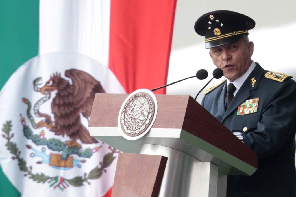 Reconoce Cienfuegos que hay desgaste en el Ejército