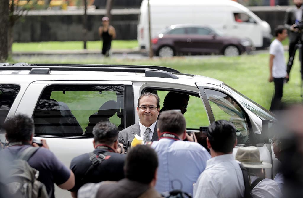 Vendió Duarte casa en EU a su tío ¡en 10 dólares!