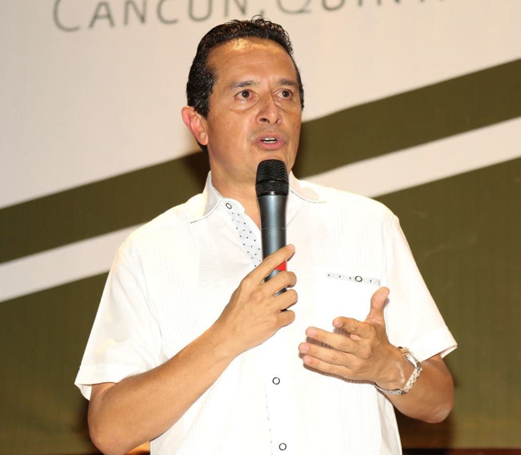 Ofrece Carlos Joaquín programa de vivienda para los necesitados en Tulum
