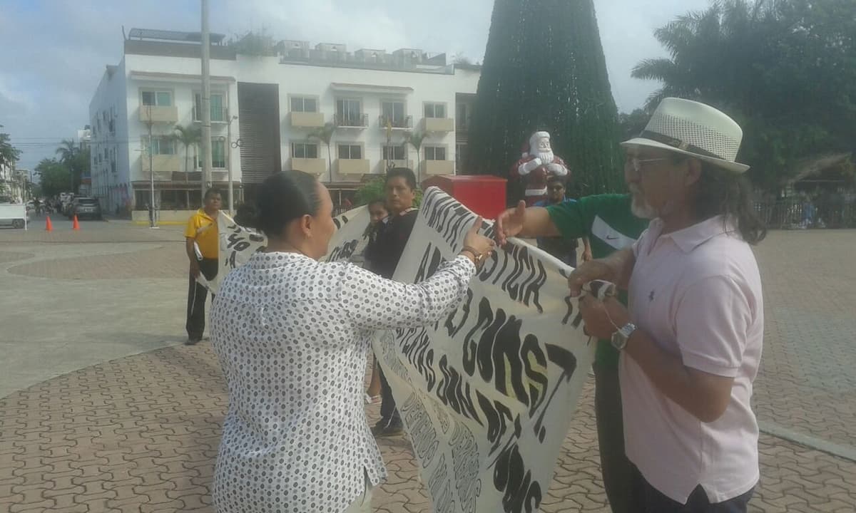 Exigen acceso público a las playas de Puerto Aventuras
