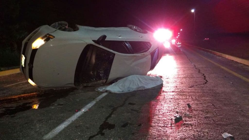 TRÁGICA NAVIDAD: Accidente vehicular de familia cobra una vida