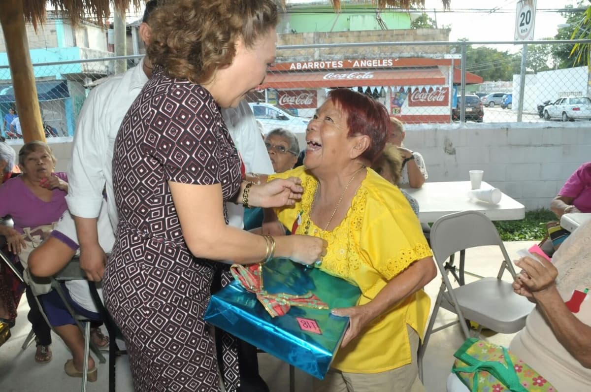 FESTEJA DIF CON POSADA A LOS ADULTOS MAYORES