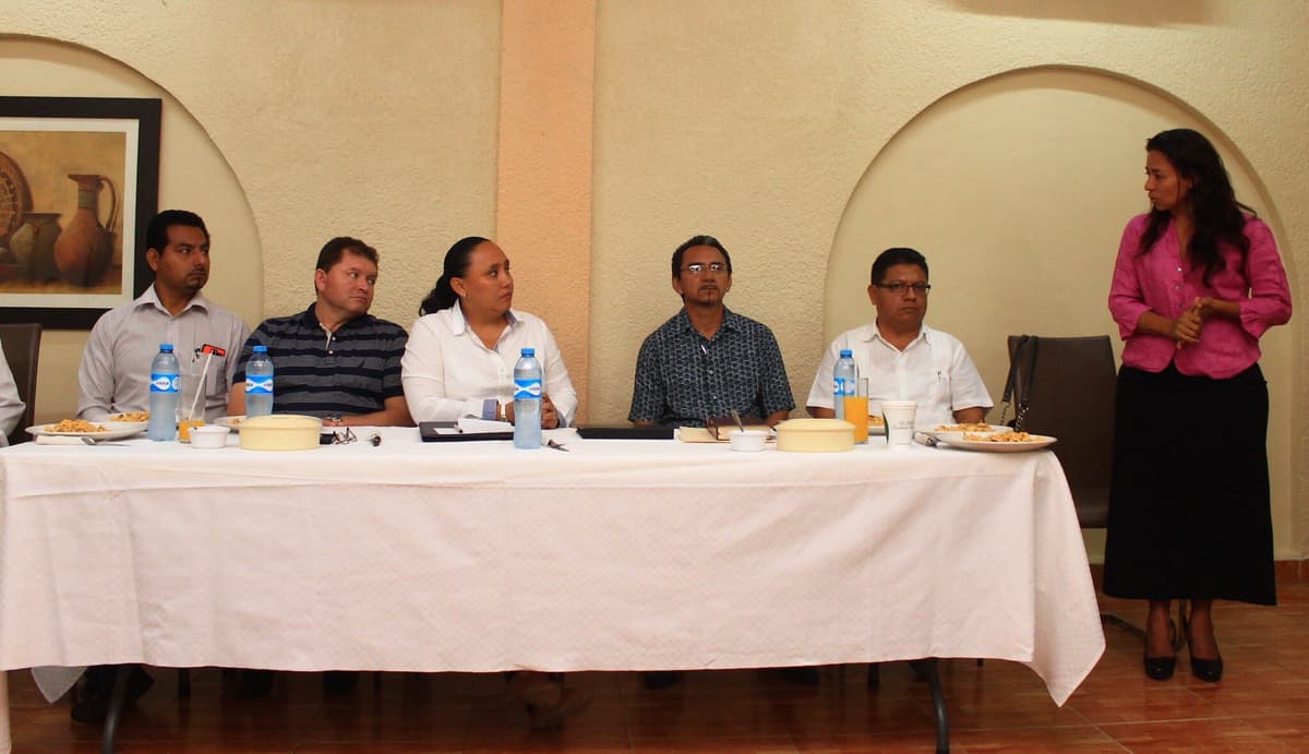 SUMARÁN ESFUERZOS GOBIERNO MUNICIPAL E IGLESIAS EN BENEFICIO DE LA COMUNIDAD