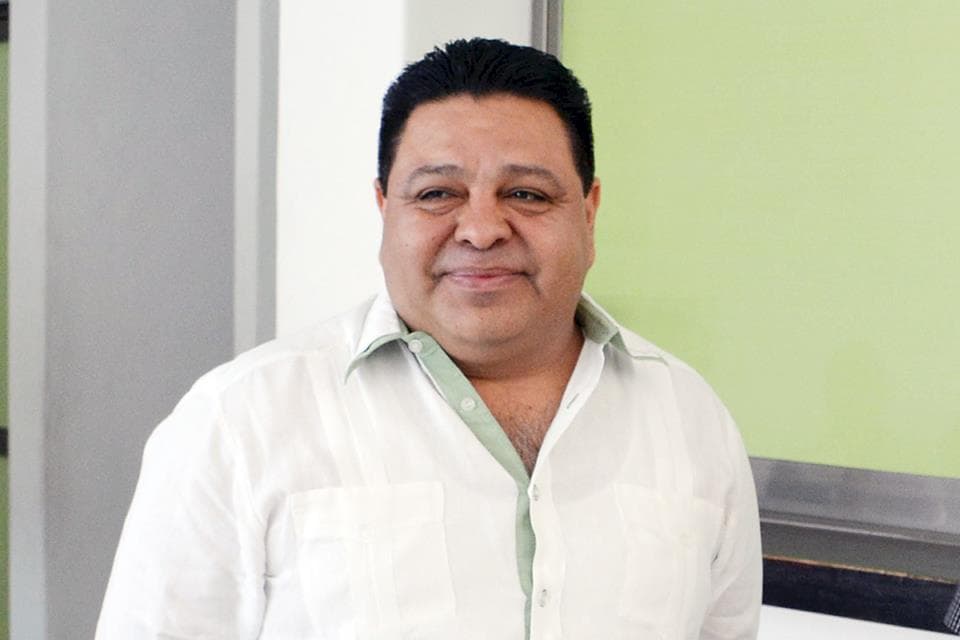 Implementa programa Orlando Muñoz Gómez para proteger a estudiantes de Playa del Carmen