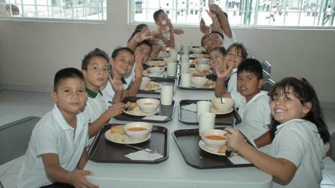 Fortalecerán servicio de alimentación en escuelas de tiempo completo