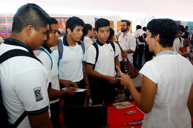 Renovará ayuntamiento de Benito Juárez becas a alumnos de nivel medio y superior