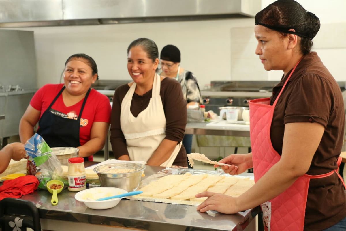 Imparten cursos para fomentar el autoempleo