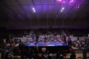 Presentan función de box a favor de niños con cáncer