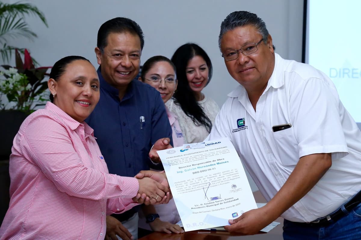 Convoca Cristina Torres a los profesionales a participar en el mejoramiento de Solidaridad