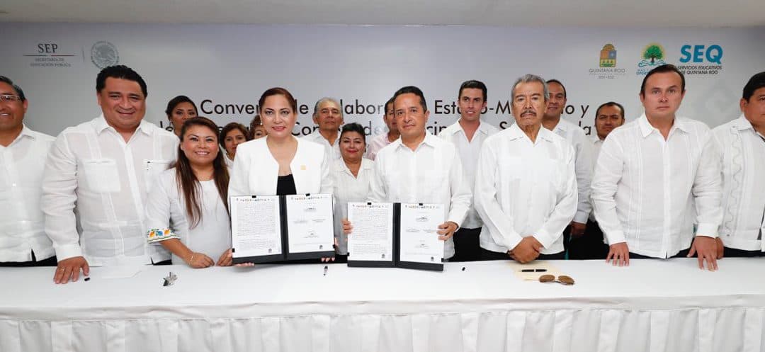 Convenio estatal con los municipios para mejorar la educación en Quintana Roo