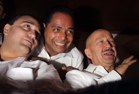 Borge invitado VIP en cumpleaños de Carlos Salinas