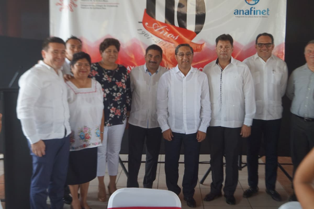 Celebran 110 años de la contaduría pública en México