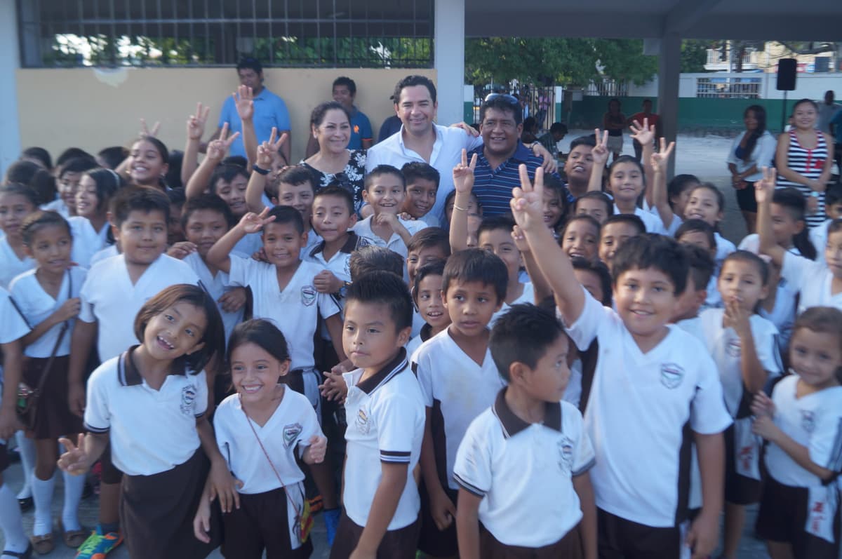 Comprometido José Luis "Chanito" Toledo Medina con el deporte escolar