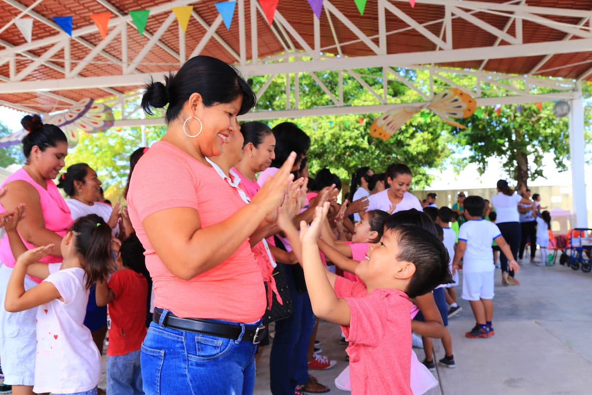 Convivencia familiar y festejo a las madres en rally del Jardín de Niños "Simón Bolívar”