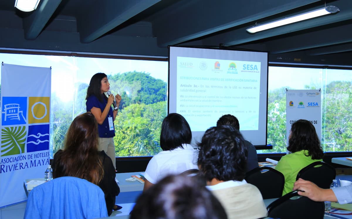 Contra riesgos sanitarios, COFEPRIS imparte capacitación a empresas de Solidaridad