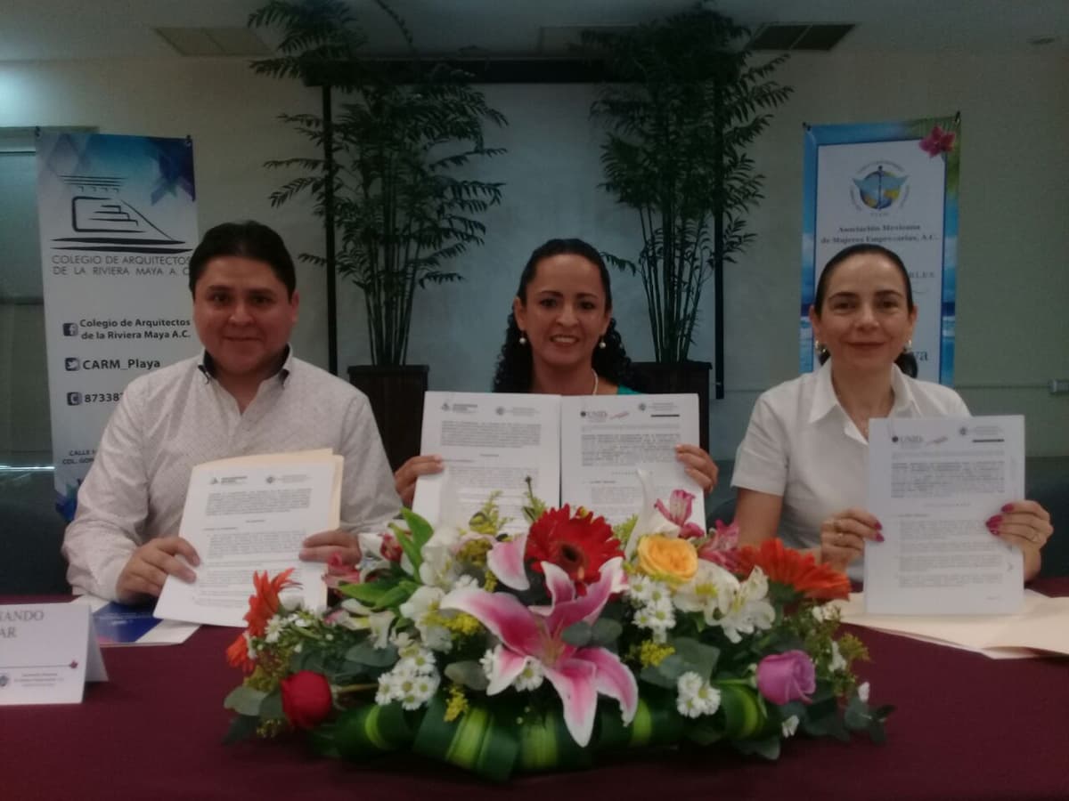 Firman Mujeres Empresarias convenio de colaboración con Universidades