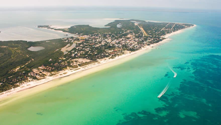 Holbox bajo la lupa ciudadana
