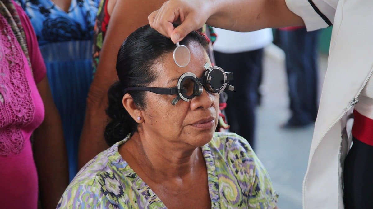 Mejoran calidad de vida de ciudadanos con sesiones de salud visual