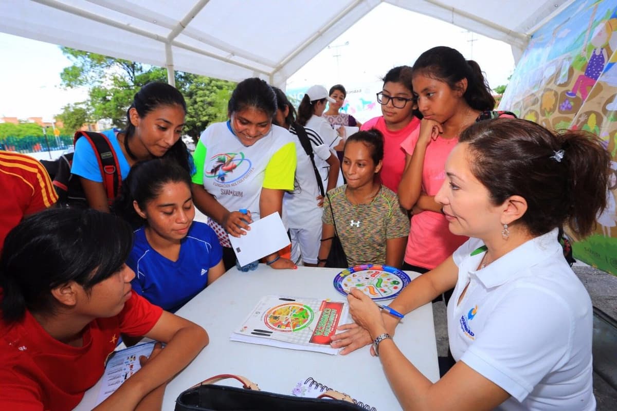 Servicios de salud a deportistas con “Salud en tu colonia”