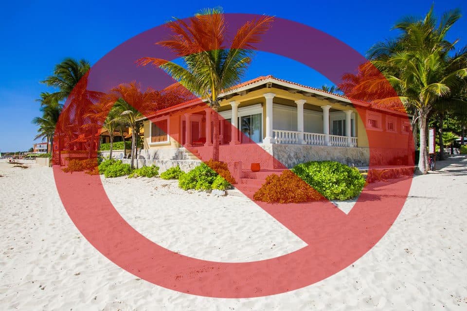 Playacar coloca casetas para restringir acceso a playas