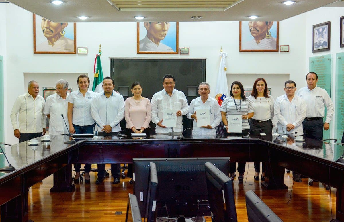 Congreso recibe propuesta de reforma electoral del IEQROO