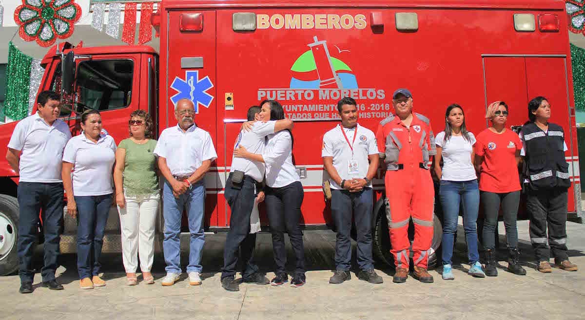 Parte equipo de rescate y apoyo de Puerto Morelos a zonas afectadas por sismo