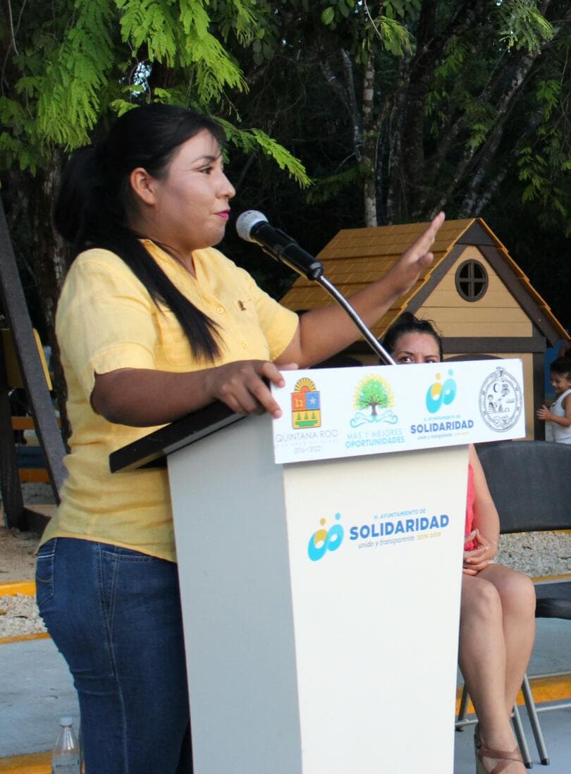 Reciclan boyas para hacer 100 botes de basura