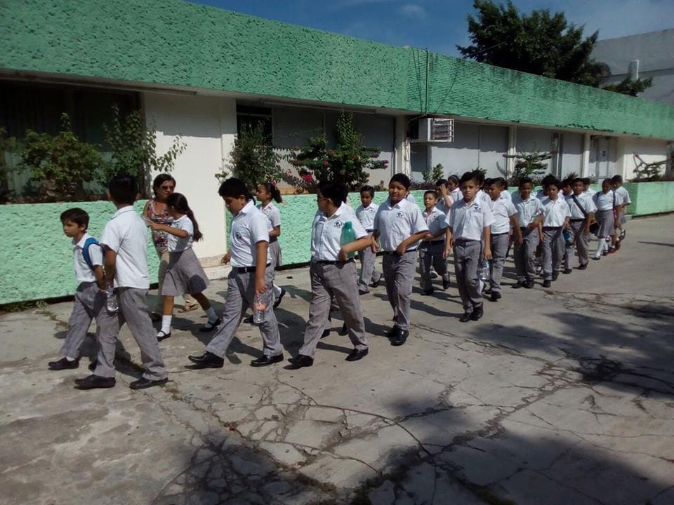 Contagio de conjuntivitis se multiplica en escuelas de la capital