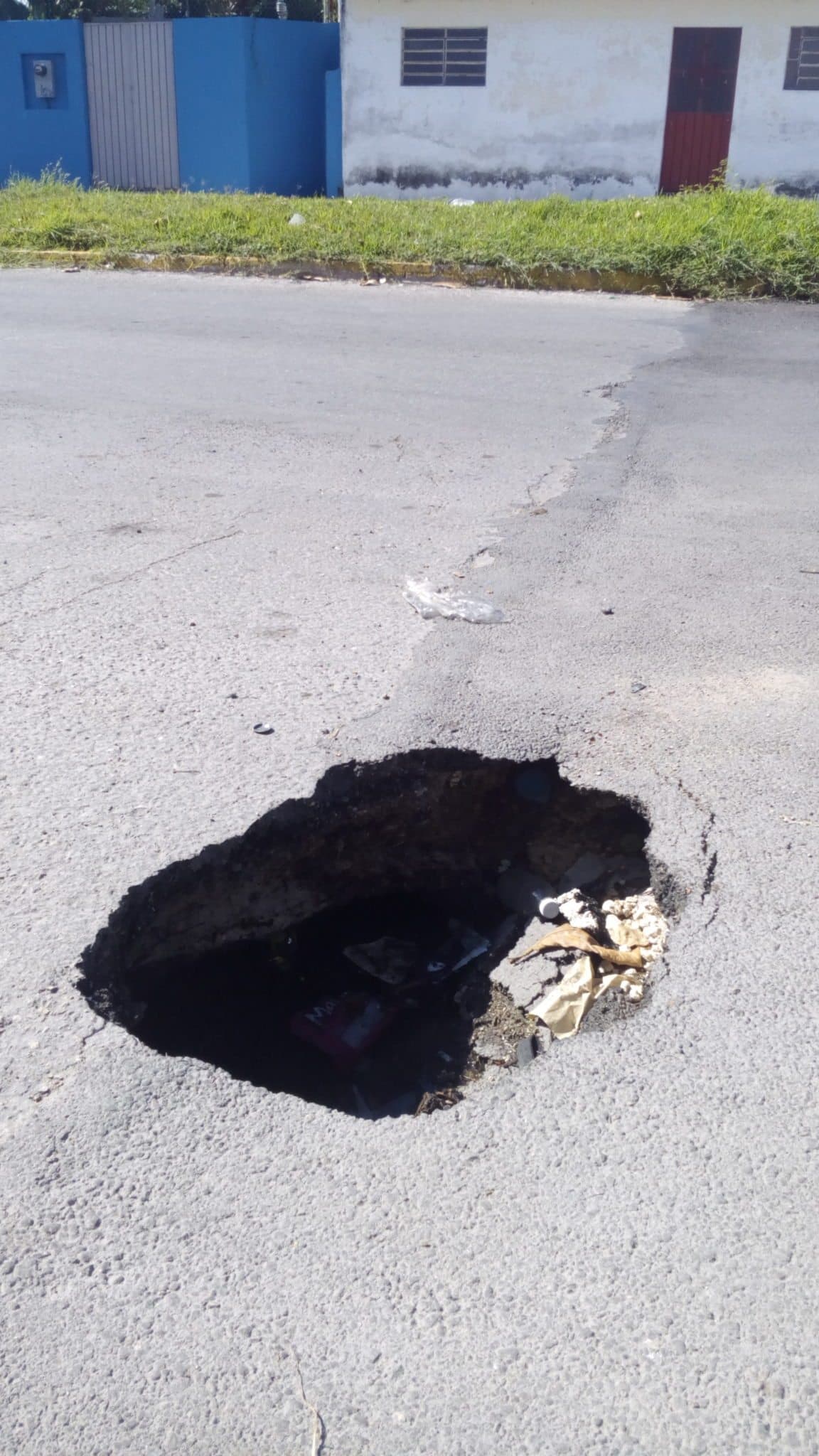 Hundimientos afectan vialidades de la capital del estado