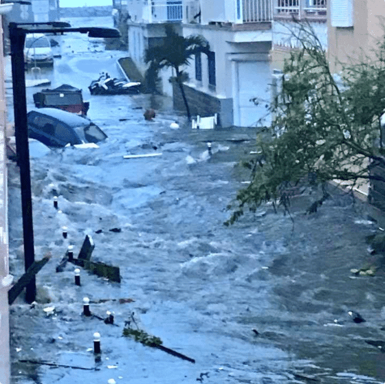 Huracán Irma alcanzó las primeras islas del Mar Caribe