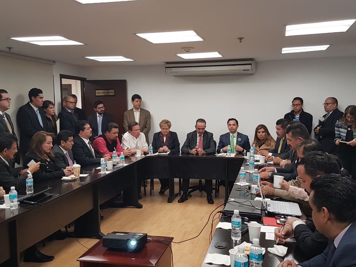 Se reúne "Chanito" Toledo con representantes de CFE, Conagua y SHCP, para buscar tarifas justas en Q. Roo