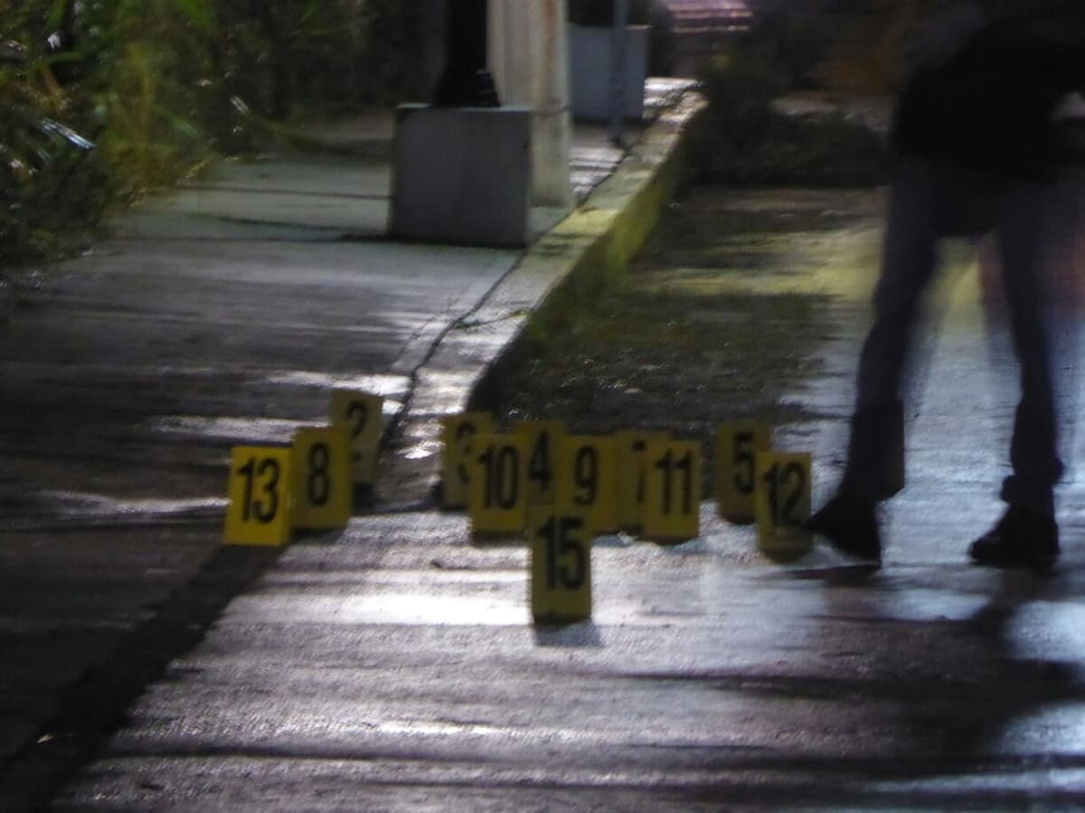 Rafaguea motocicleta a un automóvil en la colonia Bellavista