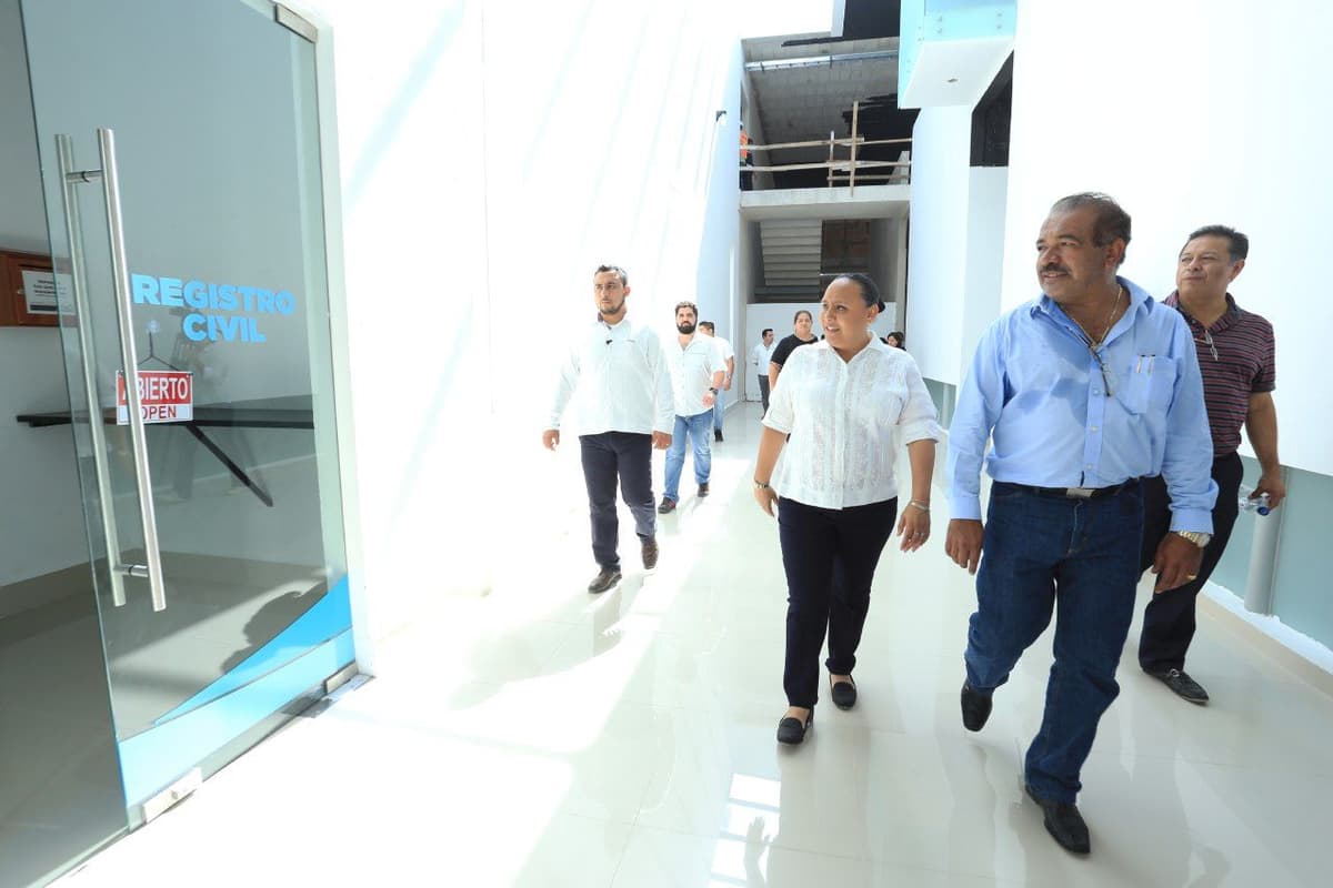 Cristina realiza recorrido de supervisión en nuevo Palacio Municipal