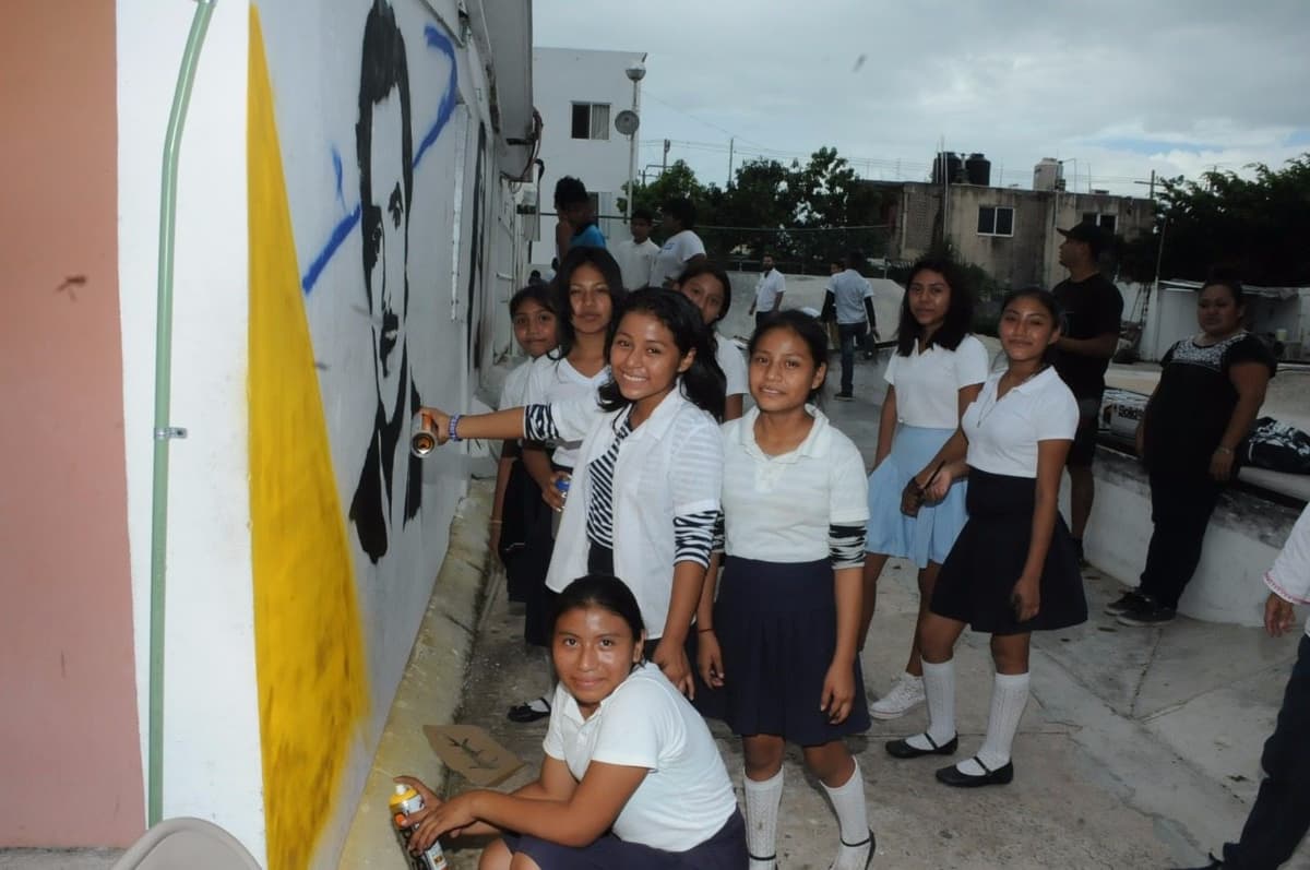 Promueve DIF piso parejo para niñas