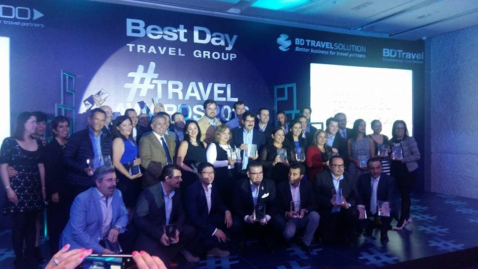 Entrega Best Day Travel Group premios Travel Awards 2017