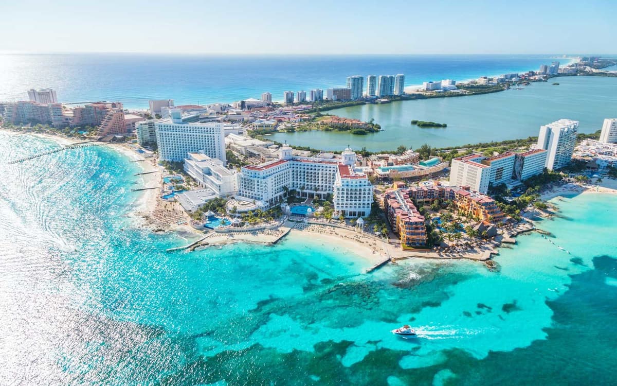 Cancún y Playa del Carmen se mantienen como los destinos favoritos de playa, según Trivago