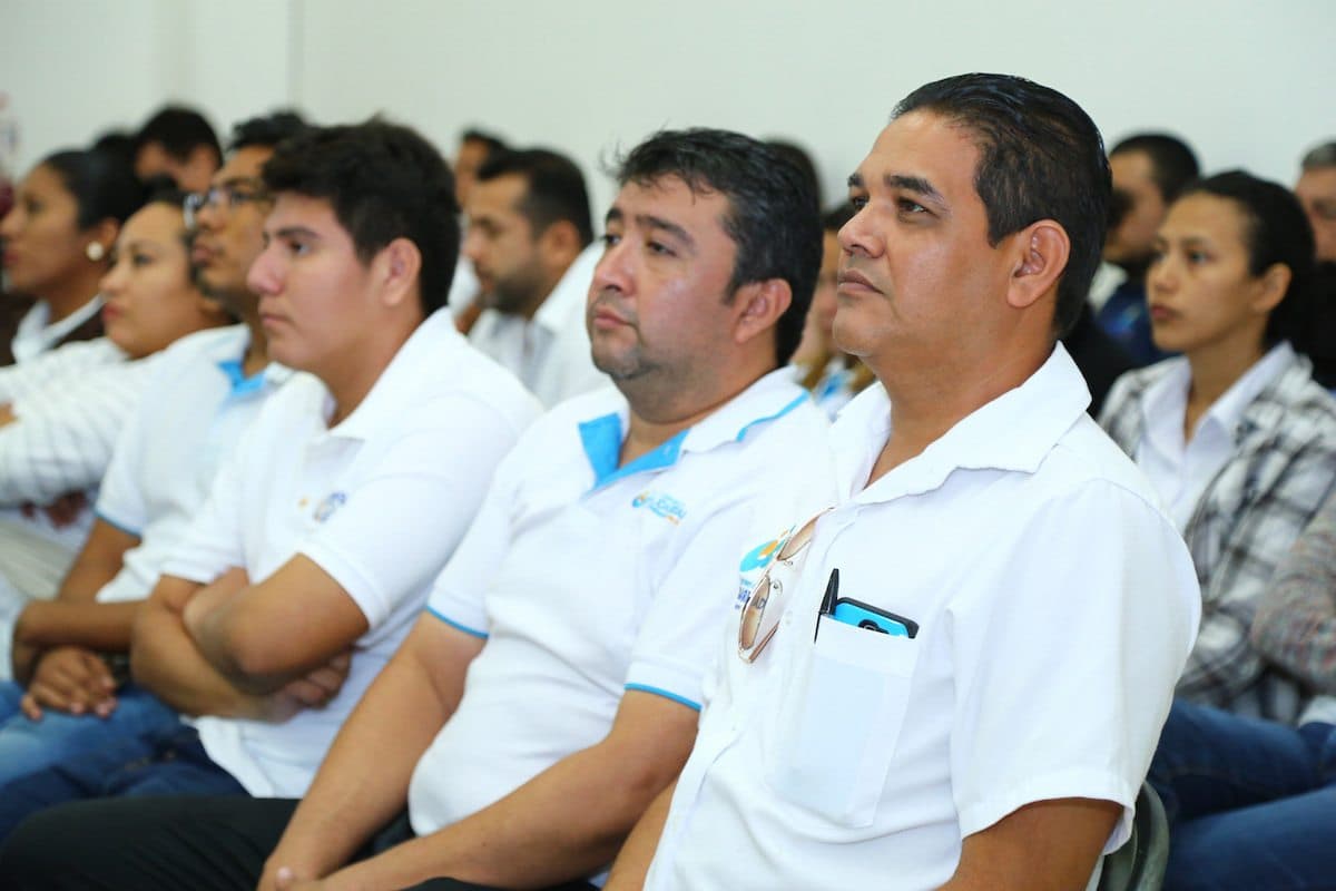 Capacitan a más de 200 servidores públicos en seguridad y salud laboral