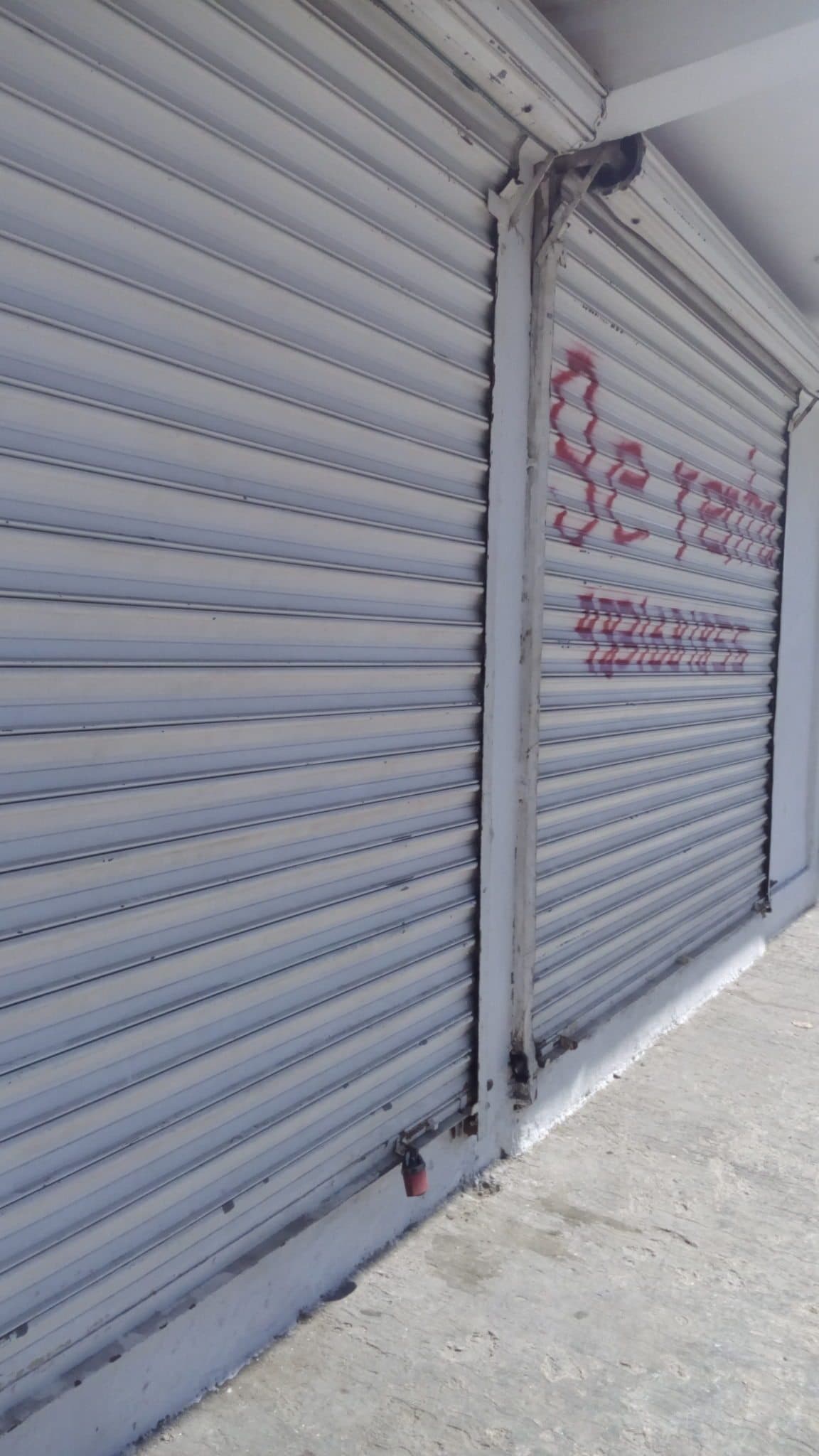 Gobierno municipal, principal enemigo del comercio establecido