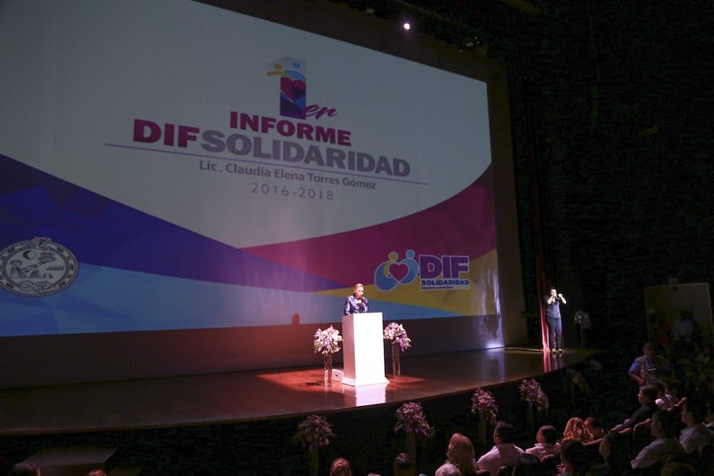 Claudia Torres presenta su Primer Informe de labores