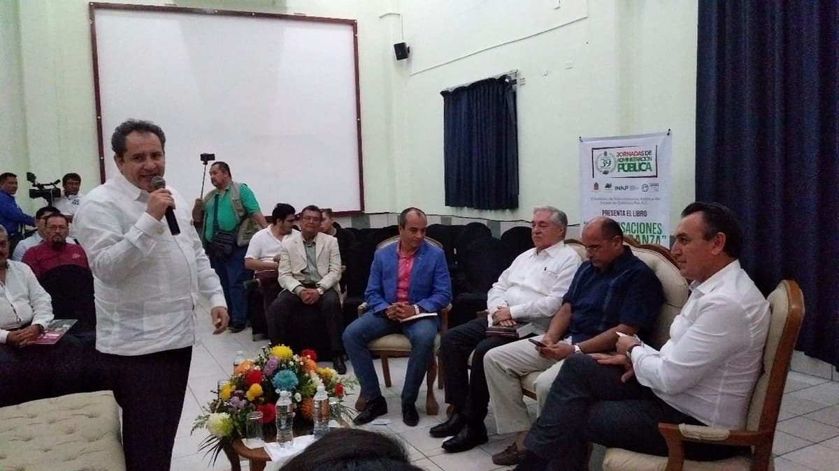 Presenta escritor Carrillo Castro “Conversaciones con Carranza”