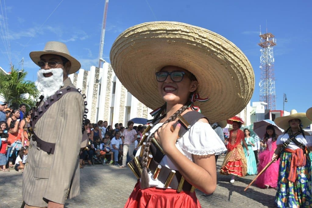 Festejan la Revolución Mexicana en la Zona Maya