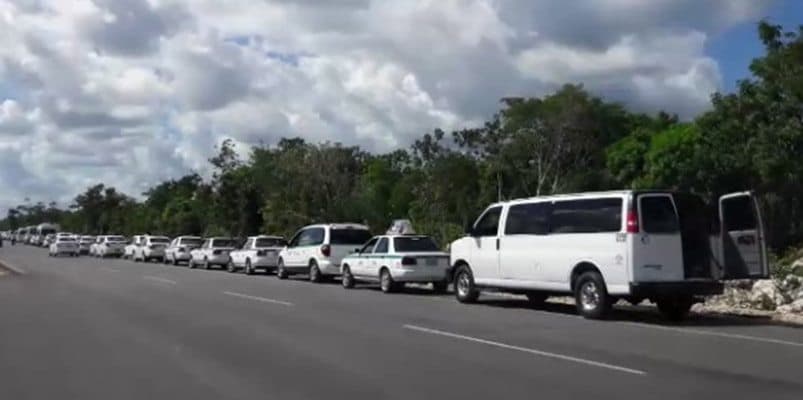 Taxistas encabezan manifestación en la Huayacán