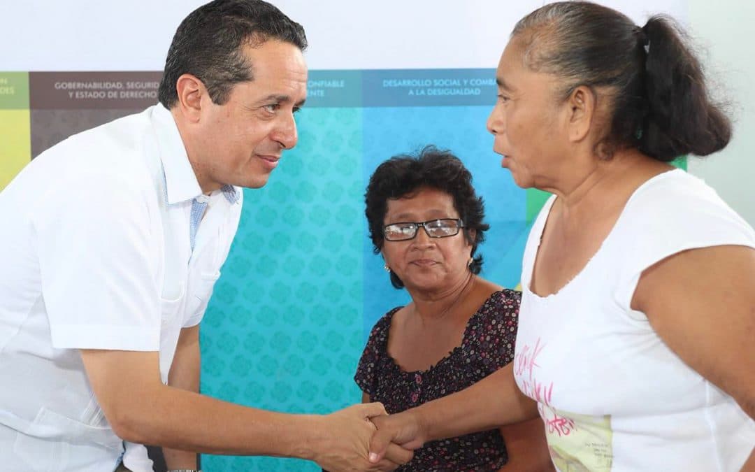 Cara a cara, comunidades mayas y Carlos Joaquín en “Platícale al gobernador”