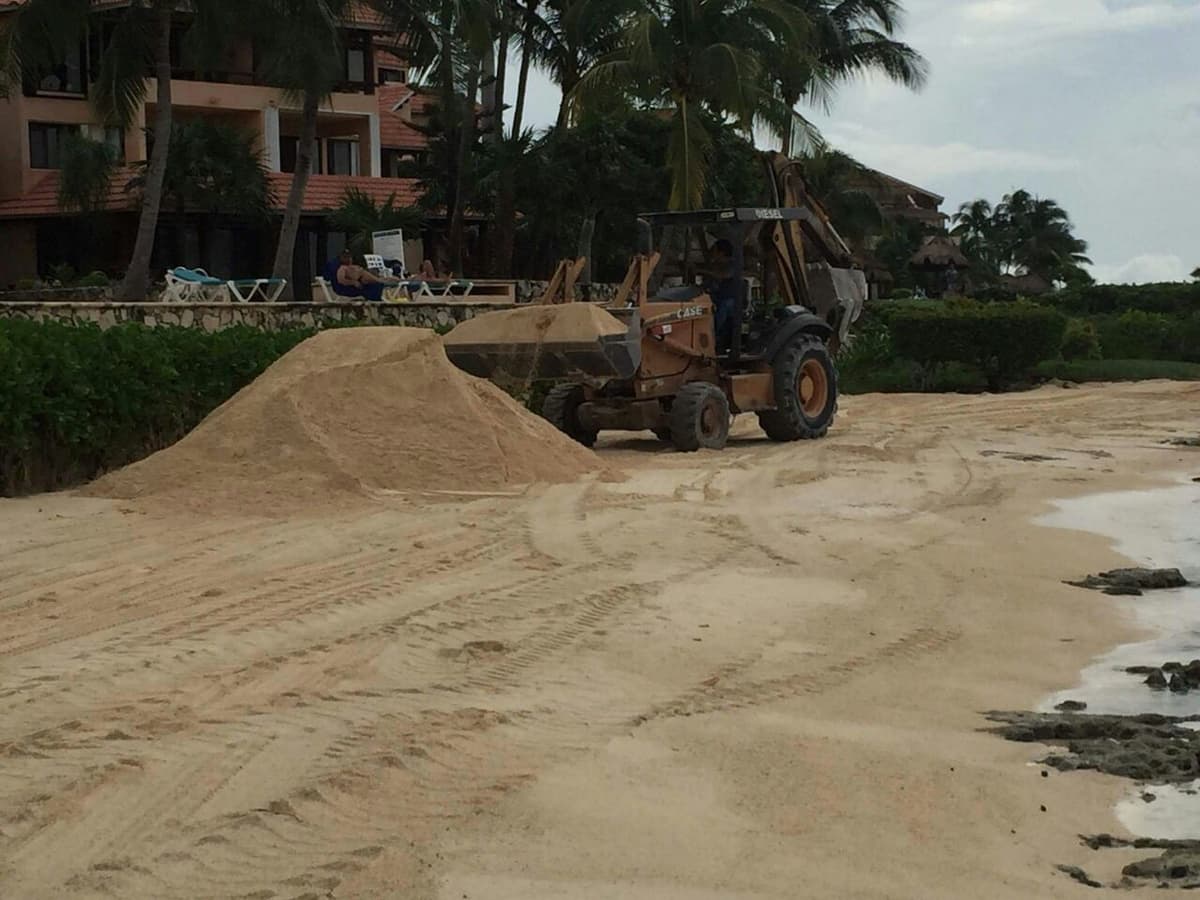 Hoteles Dreams y Omni de Puerto Aventuras rellenan playas sin permisos federales